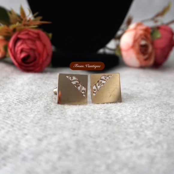 👔 VINTAGE Men Suit Golden Square with Pattern Cufflinks 🔗 - Picture 2 of 5